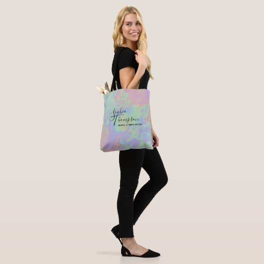 Moderne Holografische Script Rainbow Pastel Canvas Tote Bag (Op model)