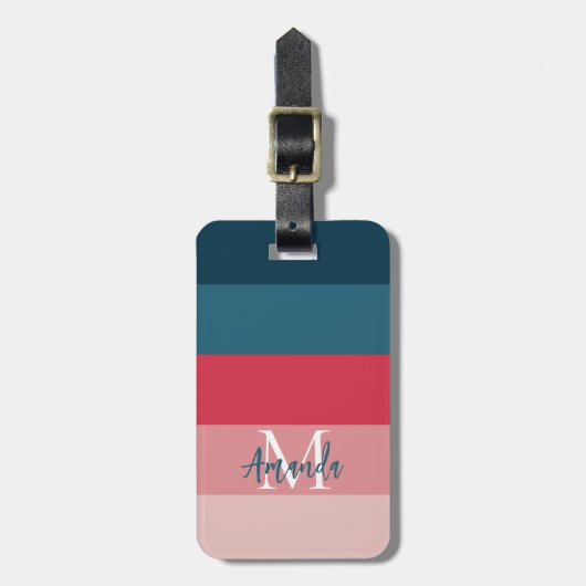 Moderne horizontale strepe roze en blauwe monogram bagagelabel (Voorkant verticaal)