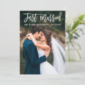 Moderne 'Just Married' Borstel Schrift Huwelijksfo Aankondiging (Staand voorkant)