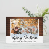 Moderne Kerstmis met Rustic Wood in penseelscript Feestdagenkaart (Staand voorkant)