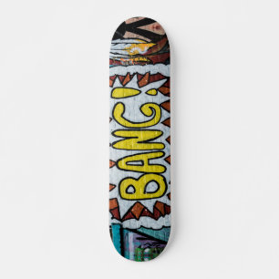 Moderne, kleurrijke kunstgraffiti skateboard