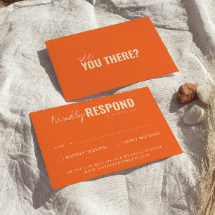 Moderne kleurrijke leuke retro grillige bruiloft RSVP kaartje