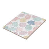 Moderne kleurrijke zeeschelp pastel kustpatroon tegeltje (Zijkant)