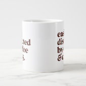 Moderne koffiebranderige Mok met koffie (Voorkant)