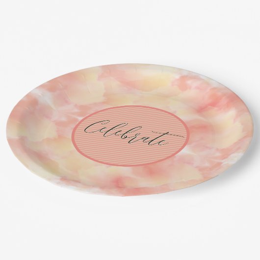 Moderne koraal perzik Elegant Script vieren Papieren Bordje (Gekanteld)