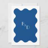 Moderne Kustblauwe golf Scallop Monogram Bruiloft Kaart (Achterkant)