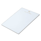 Moderne Lichte Stofblauw Gouden Script Monogram Notitieblok (Schuin)