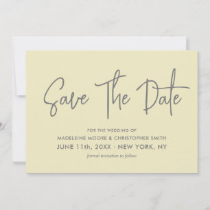 Moderne lichtgele kalligrafie Scannable QR-code Save The Date