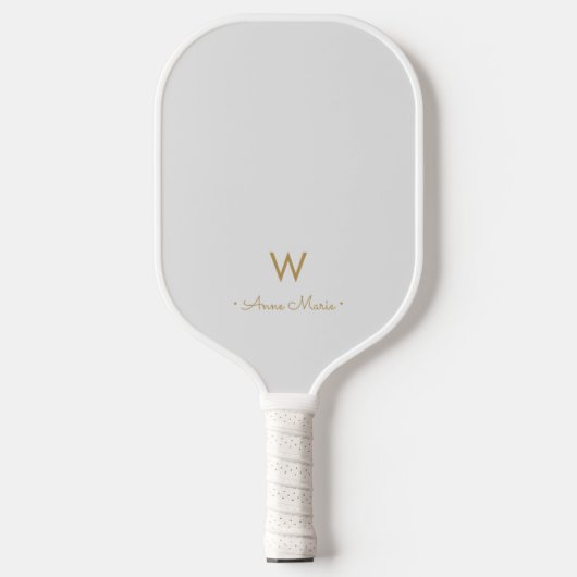 Moderne Lichtgrijze Gouden Script Monogram Pickleball Paddle (Voorkant)
