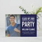 Moderne Mannelijke Afstudeerder Graduation Party Kaart (Staand voorkant)