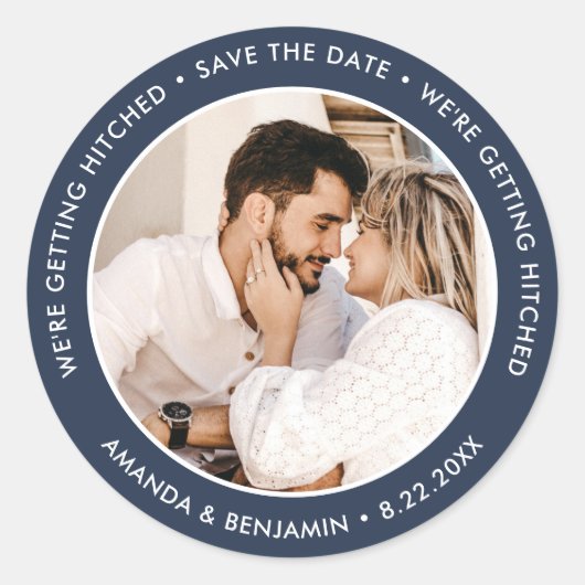 Moderne Marine Blauwe Foto Bruiloft Save The Date Ronde Sticker (Voorkant)