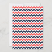 Moderne marine en Coral Chevron Rehearsal Dinner Kaart (Achterkant)