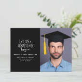 Moderne markeerpen die foto-afstuderen toevoegen aankondiging (Staand voorkant)