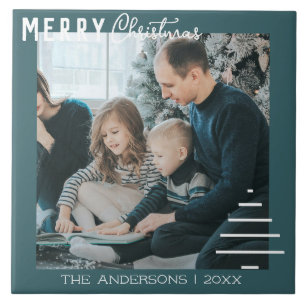 Moderne minieme groene kerstboompijn met prettig k tegeltje