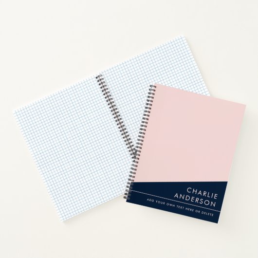Moderne minimale donkerblauwe en roze aangepaste n notitieboek (Binnen)