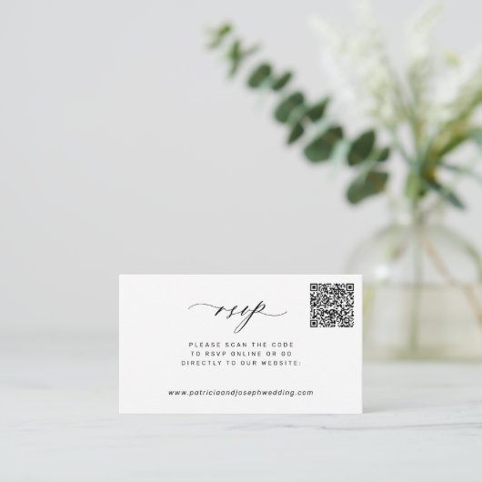 Moderne minimale eenvoudige QR-code bruiloft RSVP Informatiekaartje (Staand voorkant)