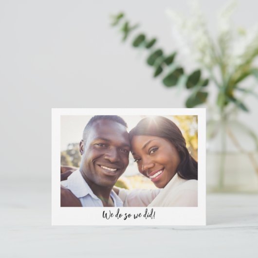 Moderne, minimale, eenvoudige scriptfoto's aankondigingskaart (Staand voorkant)