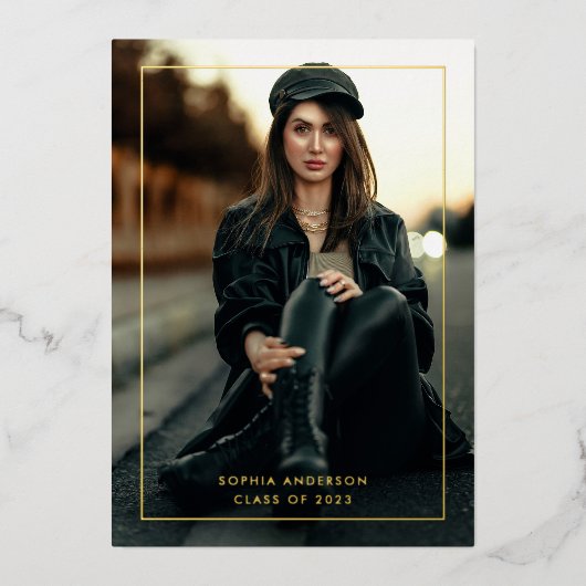 Moderne minimale Gold Lijst Border Afstuderen Folie Uitnodiging (Voorkant)