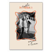 Moderne minimale kleurrijke beige | Tabelnummer Ka Kaart (Voorkant)