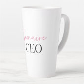Moderne minimale militaire CEO | Roze en zwart Latte Mok (Rechterhoek)