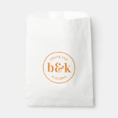Moderne minimale monogram Initiaal Oranje bruiloft Bedankzakje (Voorkant)