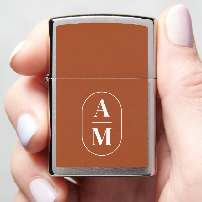 Moderne Minimale Pil Monogram - Terra Cotta (In Hand)
