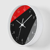 Moderne, minimale zwarte rode grijze klok (Hoek)