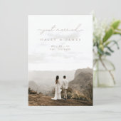 Moderne minimalist gewoon gehuwde foto's bruiloft  aankondiging (Staand voorkant)