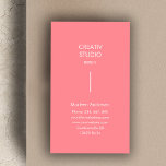 Moderne minimaliste rose blanc<br><div class="desc">Moderne, minimaliste, carte de visite rose/blanc. Modifiez-le simplement avec votre nom/vos données. Vous pouvez personnaliser la police/la couleur avec plus.</div>