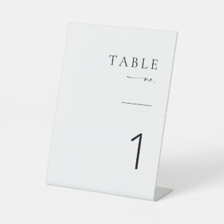 Moderne minimalistische aantallen van de weduwenta reclamebord met voetstuk