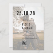 Moderne minimalistische Big Bold Monogram Foto QR- Save The Date (Voorkant)