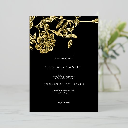 Moderne minimalistische bloemenbruiloft goud folie uitnodiging (Staand Voorkant)