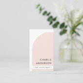 Moderne minimalistische boog wit licht blush roze visitekaartje (Staand voorkant)