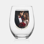 Moderne minimalistische bruid en bruidegom trouwfo wijnglas zonder voet (Voorkant)