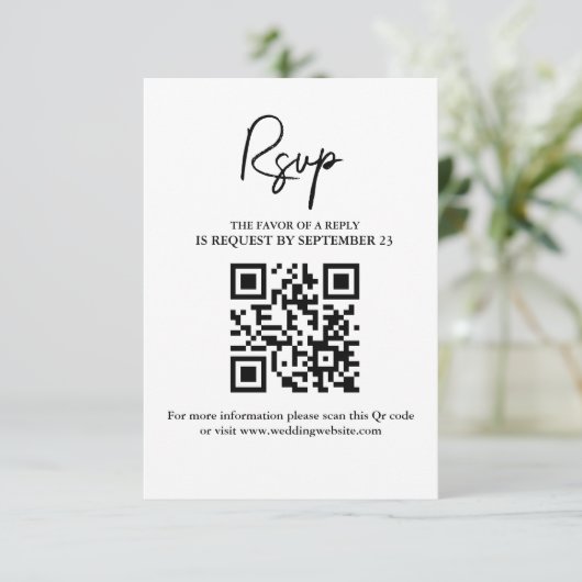 Moderne minimalistische bruiloft RSVP Kaart met QR (Staand voorkant)