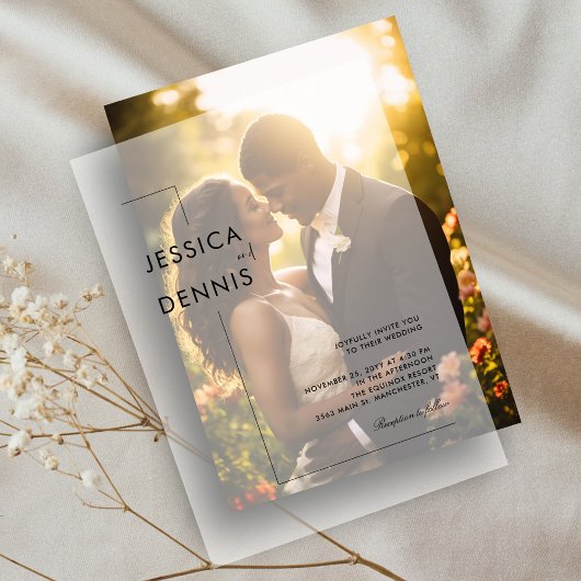 Moderne Minimalistische Elegante Script Trouwdag Vellum Uitnodigingen