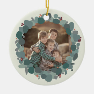 Moderne, minimalistische eucalyptus met vredes- en keramisch ornament