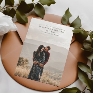 Moderne minimalistische foto met volledige afbeeld save the date