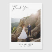Moderne minimalistische fotobruiloft bedankt magnetische uitnodiging (Voorkant)