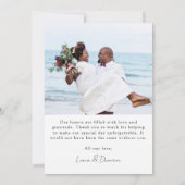 Moderne minimalistische fotocollage bruiloft bedankkaart (Achterkant)