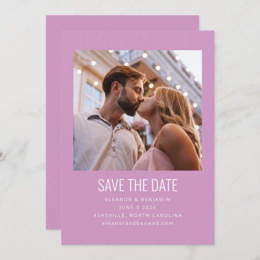 Moderne minimalistische fotoweddenschap Paars Save The Date (Voorkant / Achterkant)