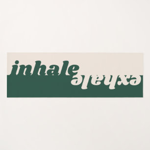 Moderne, minimalistische groene beige quote yogamat