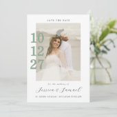 Moderne Minimalistische Mint Green Script Trouwfot Save The Date (Staand voorkant)