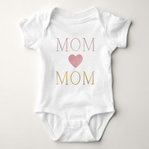 moderne, minimalistische MOM goudroze Folie Hartsl Romper