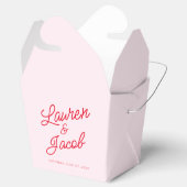 Moderne minimalistische roze en rode bruiloft bedankdoosjes (Geopend)