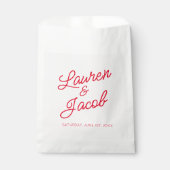 Moderne minimalistische roze en rode bruiloft bedankzakje (Voorkant)