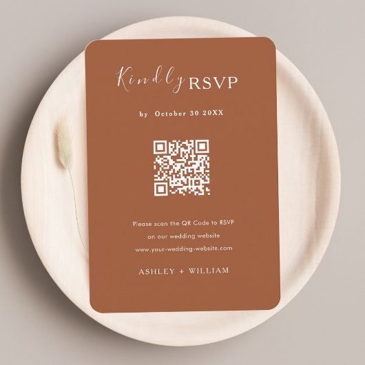 Moderne minimalistische RSVP QR Code Terracotta br Informatiekaartje