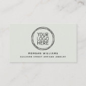 Moderne minimalistische Sage Green Logo QR-code Visitekaartje (Achterkant)