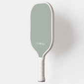 Moderne minimalistische salie groen gepersonalisee pickleball paddle (Links)
