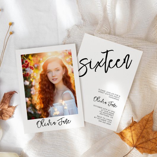 Moderne minimalistische Sweet 16 foto uitnodiging
